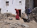 een oude monnik (die rode he) in KARSHA