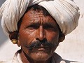 een Rabari-man in BHUJ, Gujarat