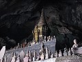 grotten van Pak Ou