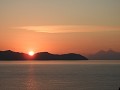 Nog een prachtige zonsondergang, dit maal met vulk