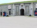 Aan de ingang van de Citadel
