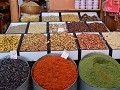 De vele kruiden op de bazaar in Kerman