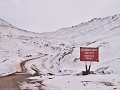 Na de grens van Kyrgyzstan, 20 km niemandsland om 