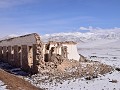 eén van de vele caravanserai langs de Pamir ;  Oud