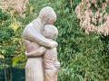 Fr-Sp-Po23-04 -55-Memorialbeeld voor Josephine Bak
