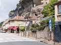 Fr-Sp24-01 -37-Les Eyzies en Cro-Magnon man