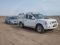 Nam-01-62-Skeleton Coast - pechverhelping aan een 
