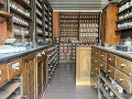 No-Zw-La25-01 -21-Lillehammer, Maihaugen, apotheek
