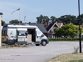 No-Zw-La25-07 -73-Mwenzi op camperplaats in Hallev