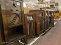Zw-Fi-No26-02 -25-Motormuseum, radiomeubels
