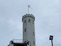 Een toren bewaakt de stad