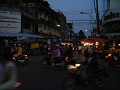 Een van de talrijke avondmarktjes van Chanthaburi.