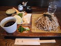 Eerst lunchen: sobanoedels met tempura