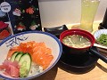 Japanse lunch, sashimi don
