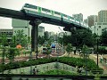 Een beeld van Tokio vanop de trein. Een monorail