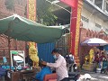 Kapper op straat in Phnom Penh 