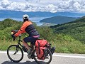 Afdaling naar Prespa meer 