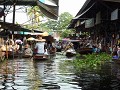 De floating market