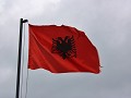Wapperende Albanese vlag