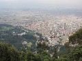 Het uitzicht over een deel van Bogota vanaf Monser