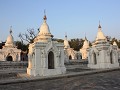 Kuthodaw Paya : in elke stupa, één bladzijde van h