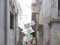 Dan weer de kleine straatjes van Varanasi in!