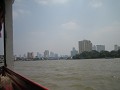 Bangkok - zicht vanaf de riviertaxi (1)