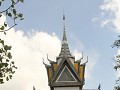 Toren waarin honderden opgegraven schedels zijn op