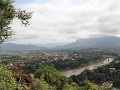 Uitzicht over de Mekong en Luang Prabang vanaf Wat