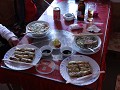 Time for lunch.  De noedels eten ze eigenlijk alle