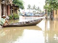 In de straten van Hoian. Op alle manieren proberen