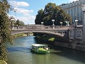 EEN BOOTTOCHT OP DE LJUBLJANICA IS OOK MOGELIJK.