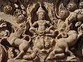 GOED GERESTAUREERD KHMER MONUMENT.