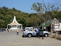 WE REDEN OOK NAAR DE GROT-TEMPEL KHAO LUANG.