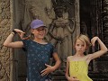 In verschillende poses.