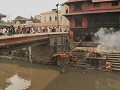 Hoe dichter bij de tempel gecremeerd, hoe hoger de