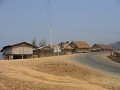 MUANG PU KOEN. In een 'dorpje' onderweg even ruste