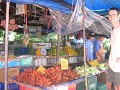 KANCHANABURI. Onze dagelijkse portie fruit. 