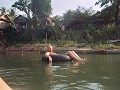 Lekker dobberen op de Mekong