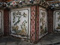 Alweer een detail van de Wat Arun: kapotgeslagen p