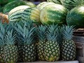 streek van watermeloenen en ananas