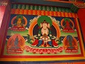 kleurrijke muurschilderingen in de tempel