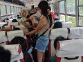  op de lokale bus in Cebu....er kan altijd nog vol