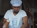 de kok in ons favoriete restaurantje in Loboc, ech