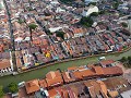 de Melaka rivier loopt door de gelijknamige stad