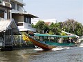 tochtje met longtailboat door de klongs van Bangko